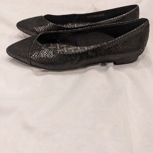Vionic Caballo Black Snake Print Leather Ballet Flat Pointy Toe Womens Size 8